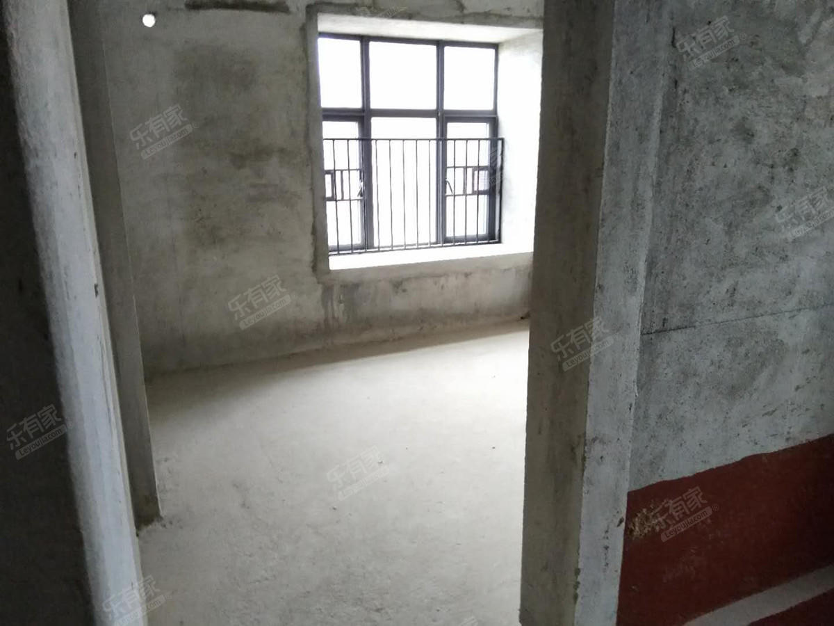锦绣一品花园毛坯样板房3