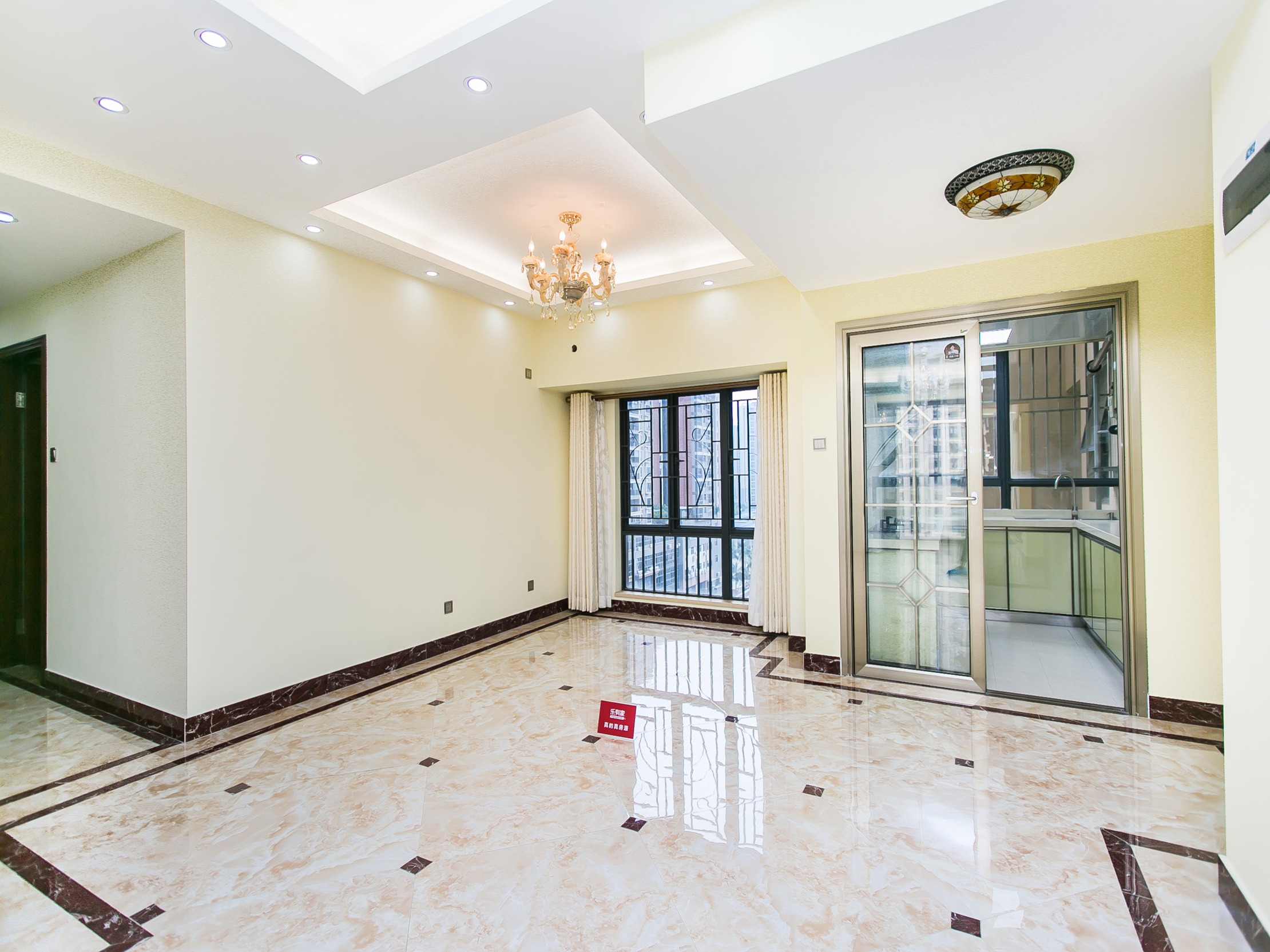 坪洲地铁站，雅涛花园精装三房，业主诚心出售