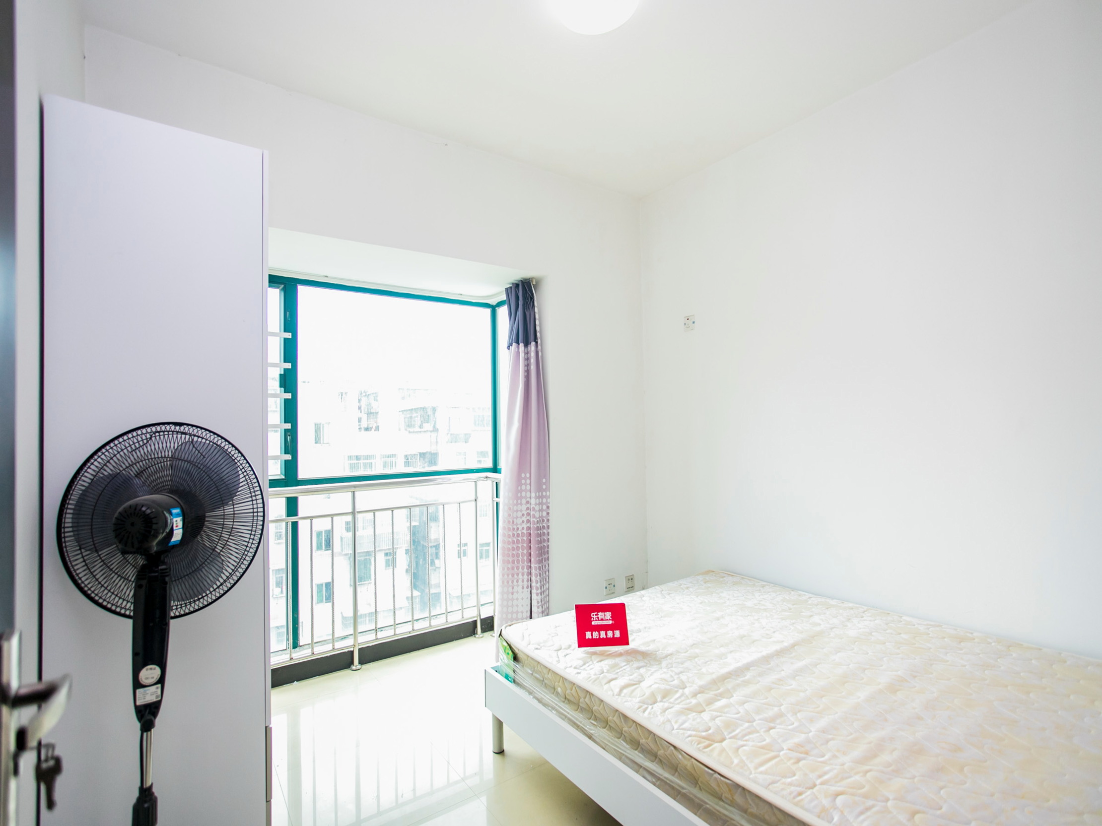 怡康家园精装大户型，看房提前联系