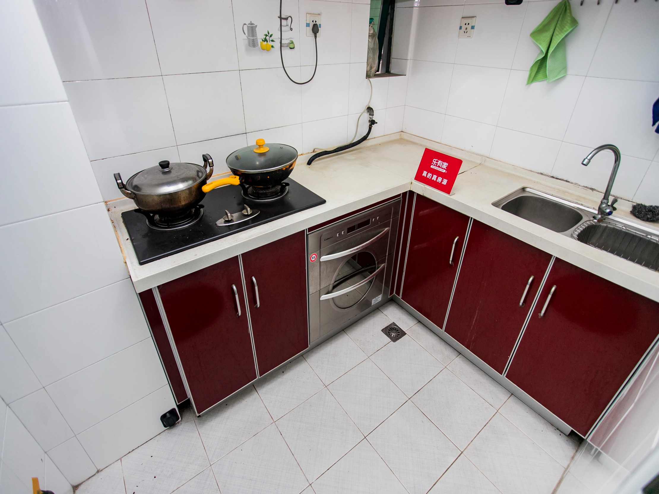 怡康家园精装大户型，看房提前联系