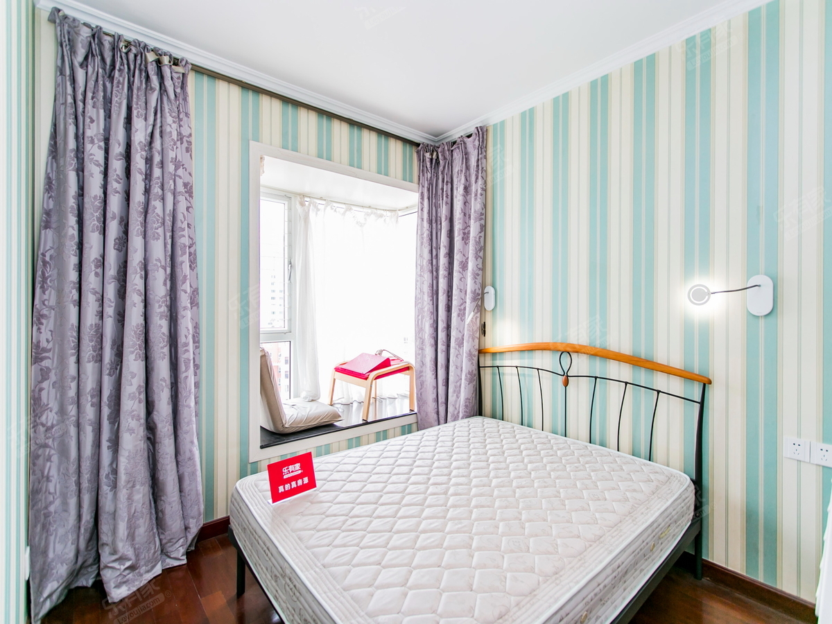 金色家园每套在售房源，我都很熟悉，安静南向好房，双泳池双花园