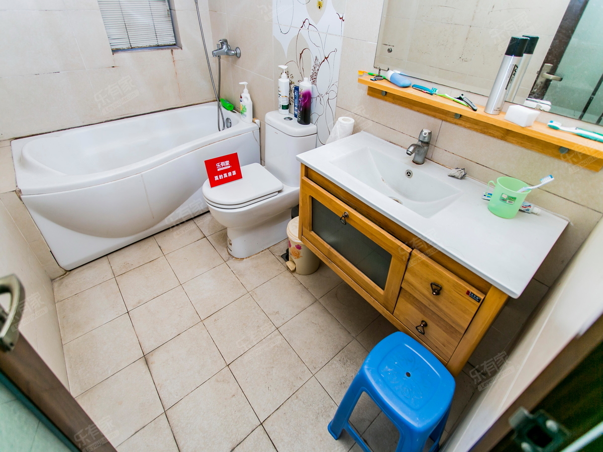 梅兴苑顶复大露台5房，方正实用