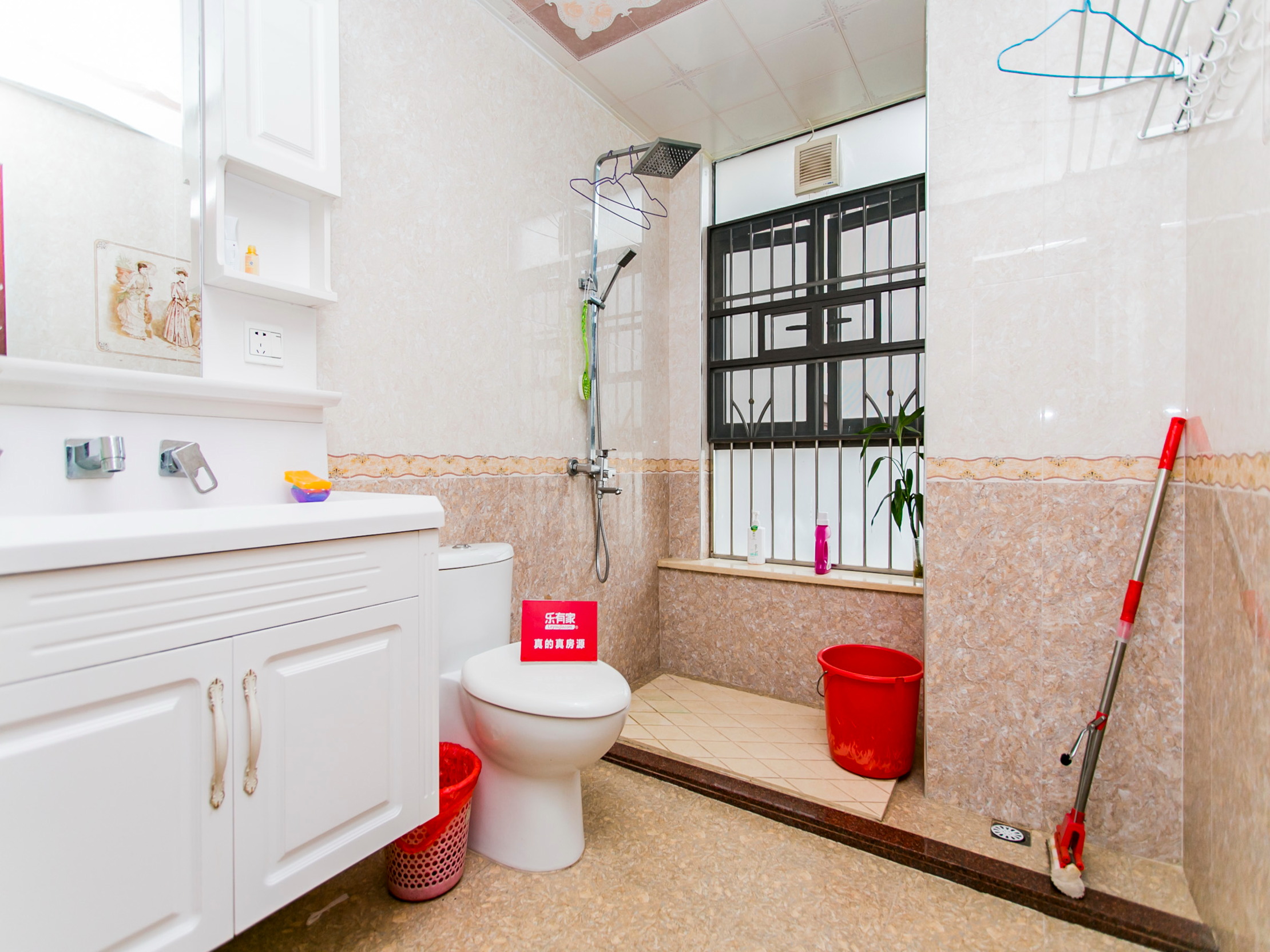 金山湖片区精装四房