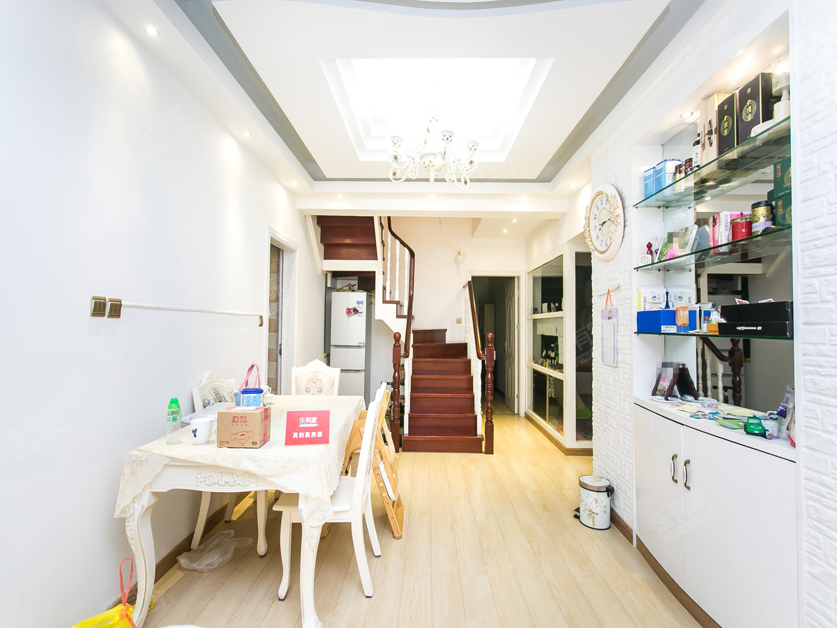 海湾明珠花园一期 6房3厅2卫 102.25㎡