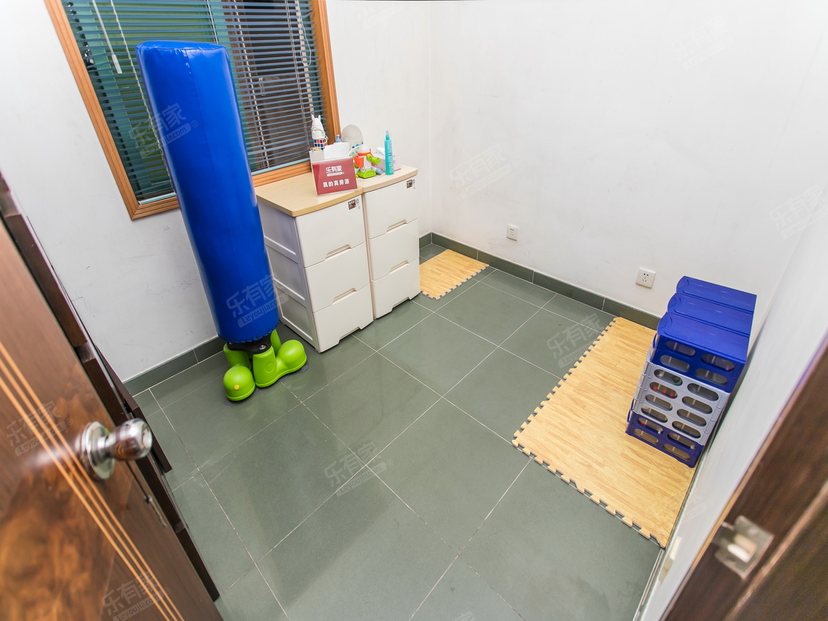 瑞和园 西南 普装 3室 2厅