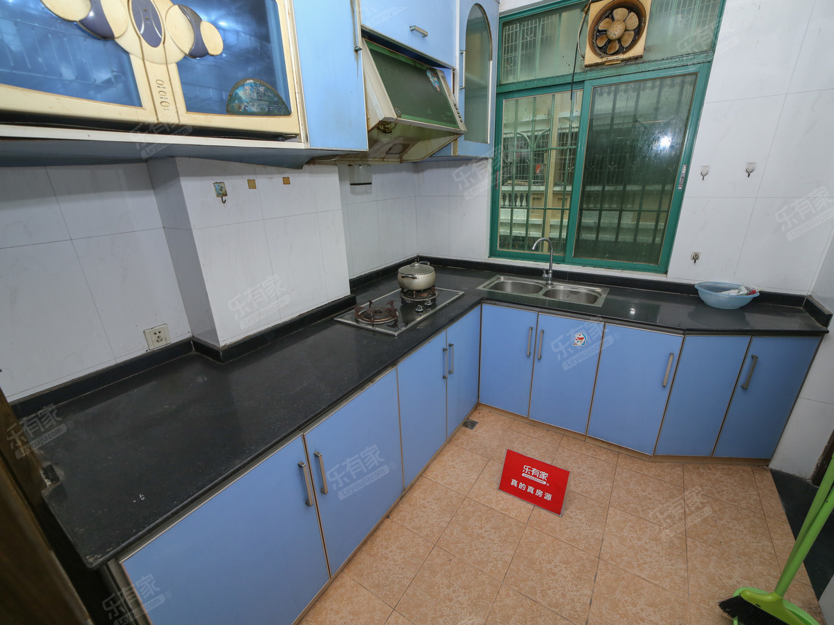 文苑小区 3房2厅2卫 118㎡