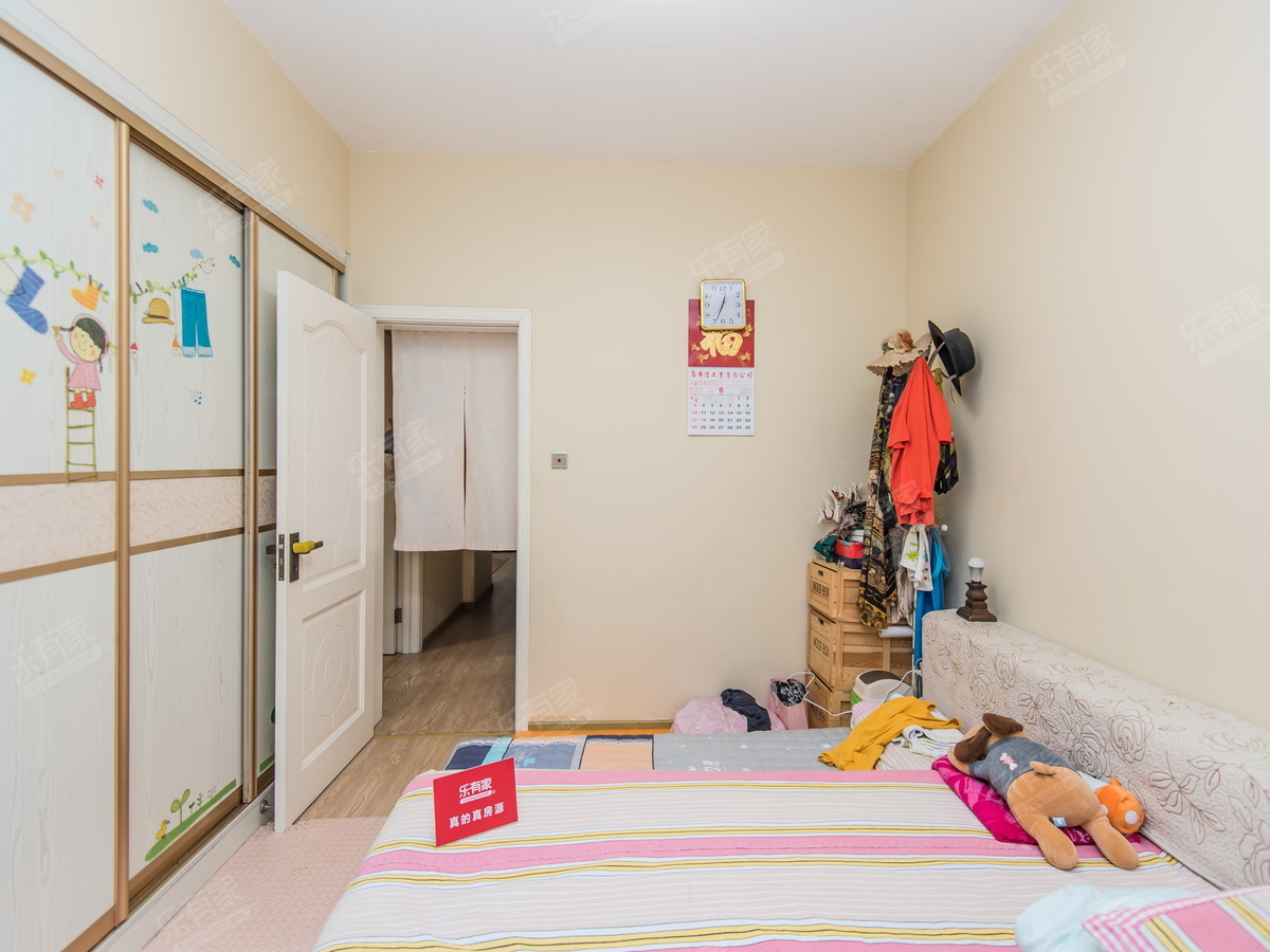 业主诚心出售，小区配套完善，环境好