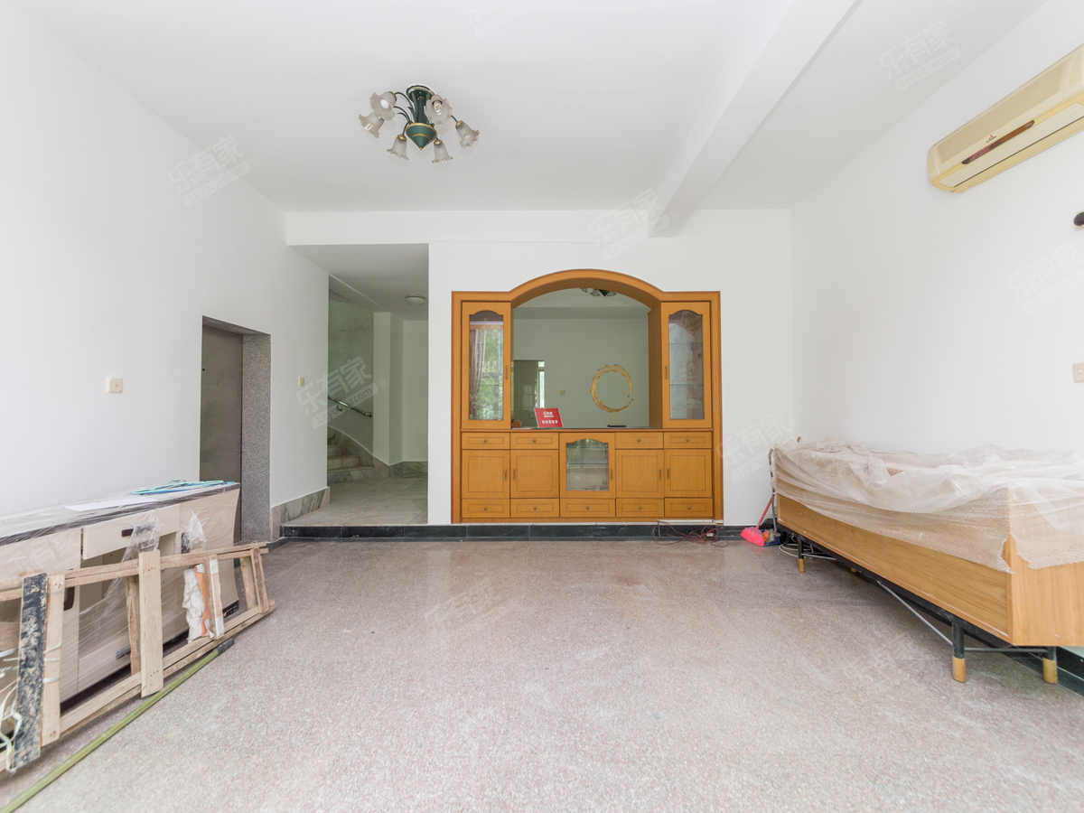 湖柏山庄 4房2厅3卫 162.59㎡