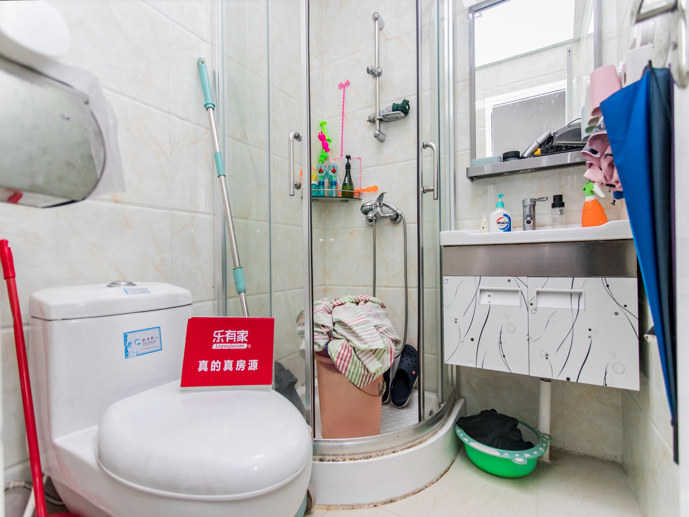 湖景大厦方正户型，通风采光优，重点学校旁，业主诚售！