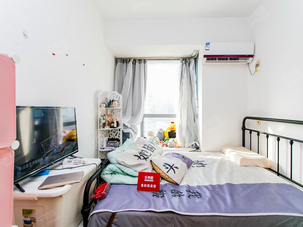 金色假日名苑，精装一房出售