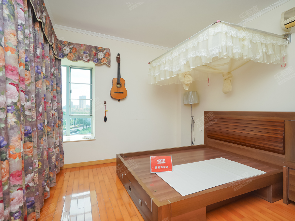 东区凯茵豪园，电梯精装3房，安静不靠路，中间楼层！