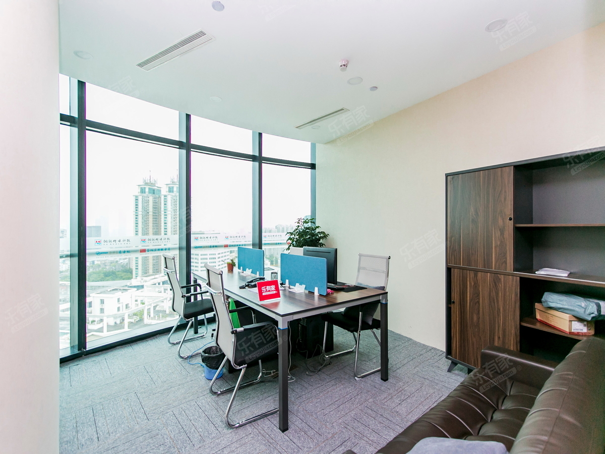 新世界文博中心精致写字楼出租，适合各种办公需求