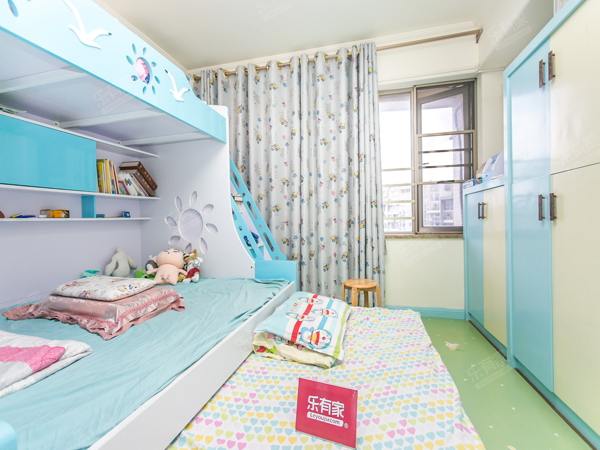 凯旋城顶楼复式，诚心出售！