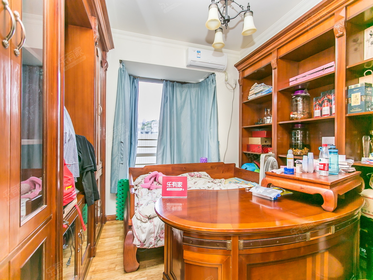 凯旋城顶楼复式，诚心出售！