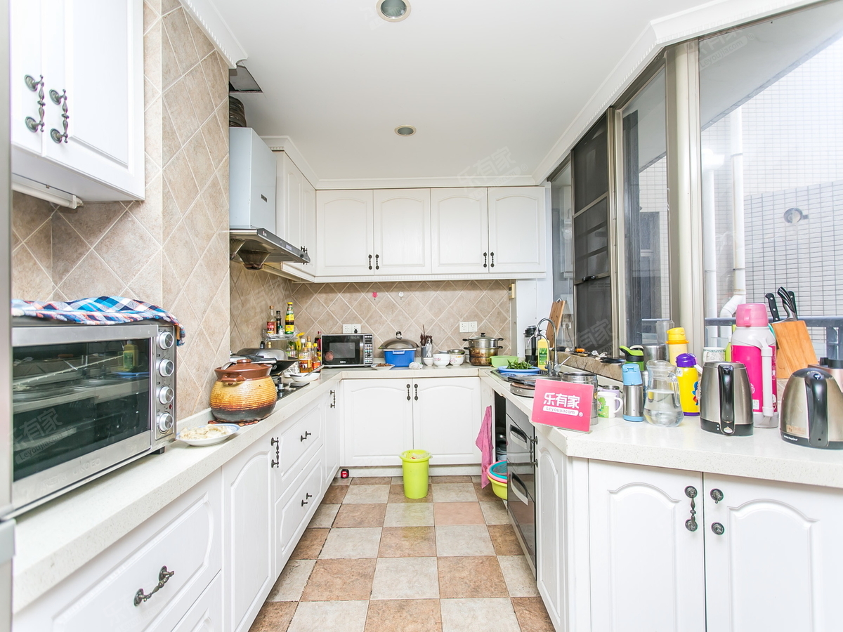 凯旋城顶楼复式，诚心出售！