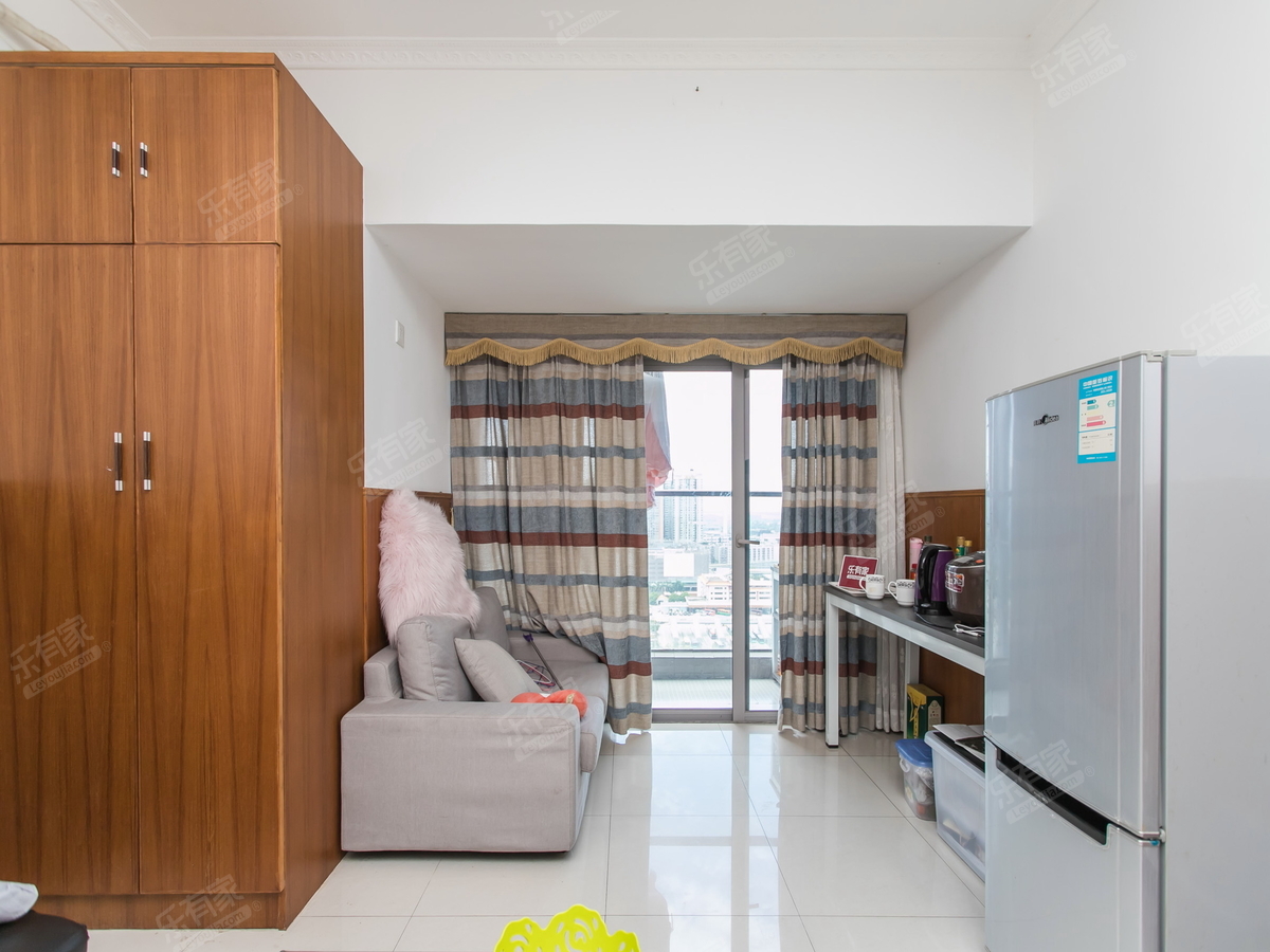 【皇岗皇御苑C区】税费低，带重点学校，方正户型，充足车位。