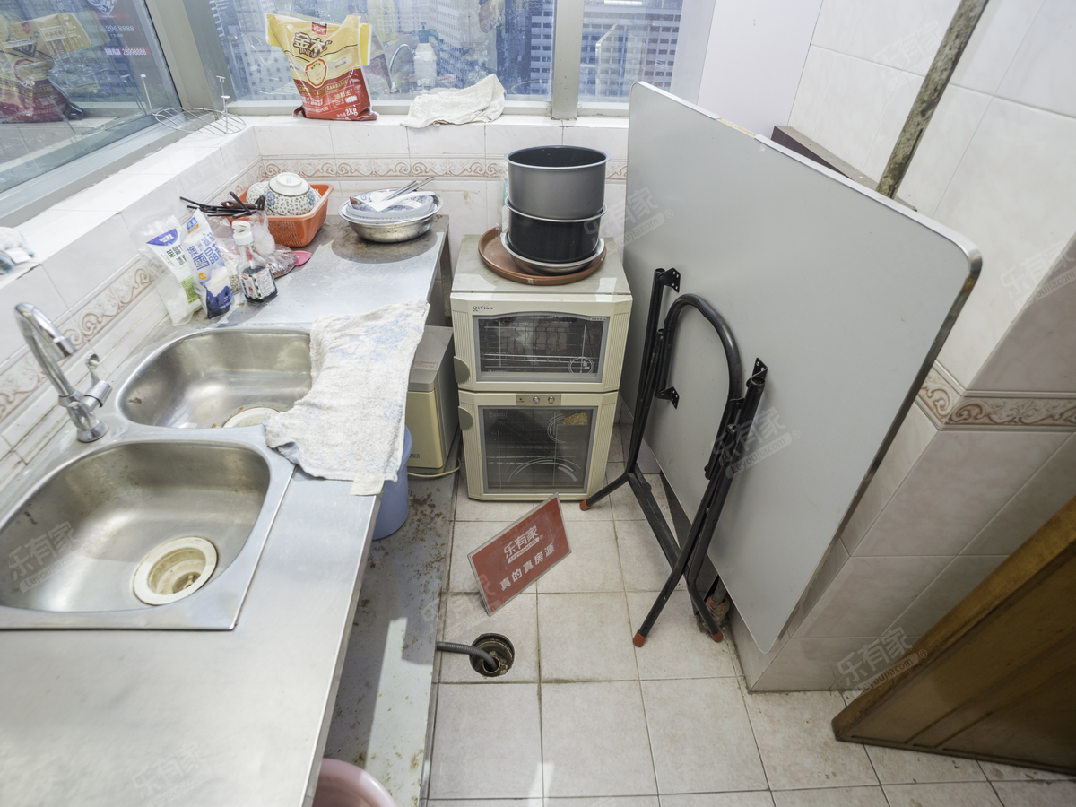 海珑华苑，通风采光好