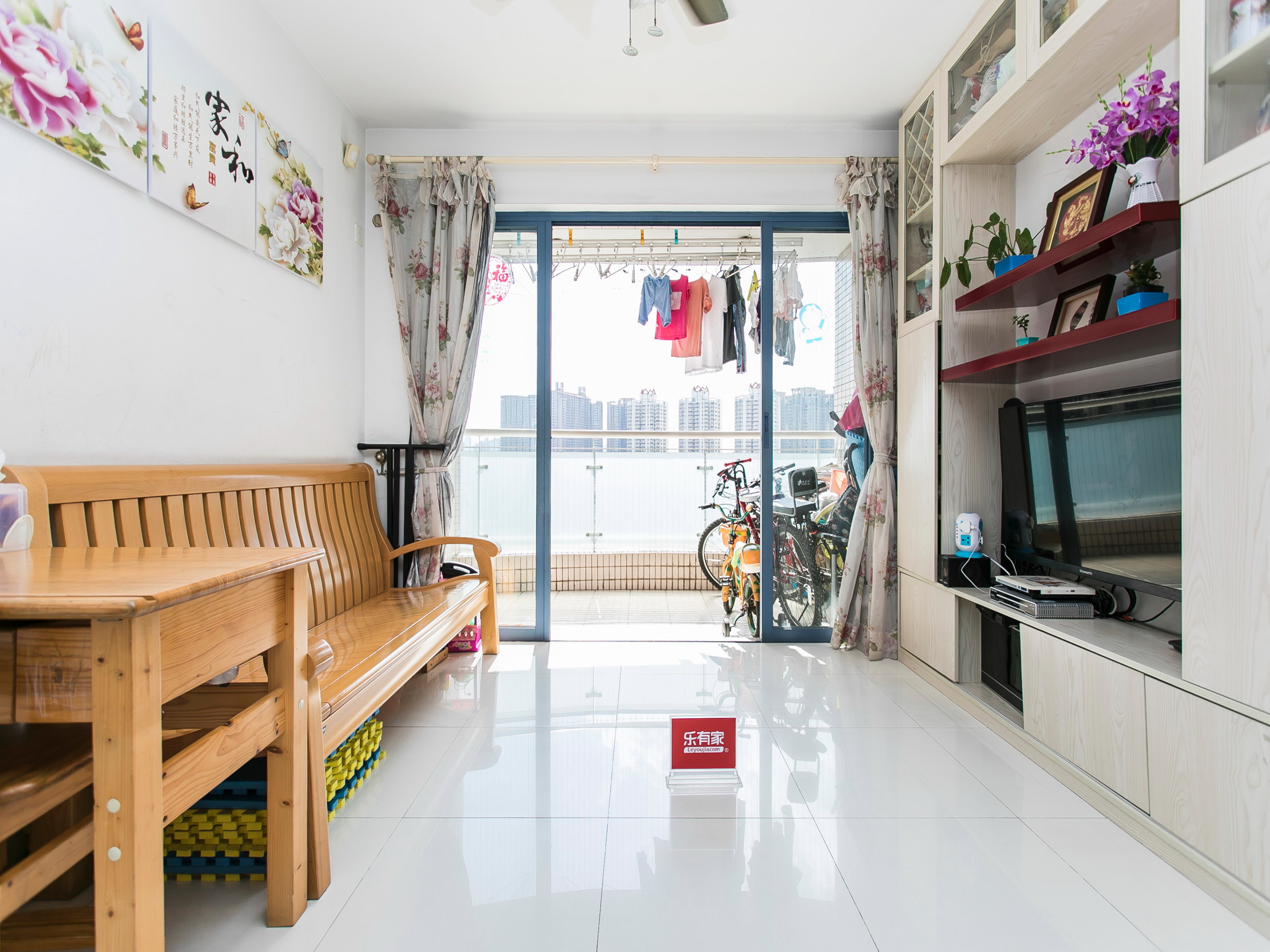 诚心出售城投福滨苑，方正户型，通风采光佳，带地面花园，小区人车分流，近地铁，生活便利。