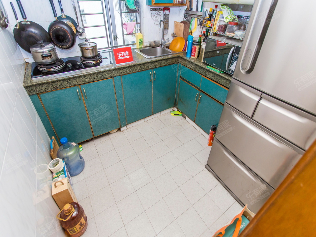 香蜜三村稀缺南向三房，厅出阳台户型