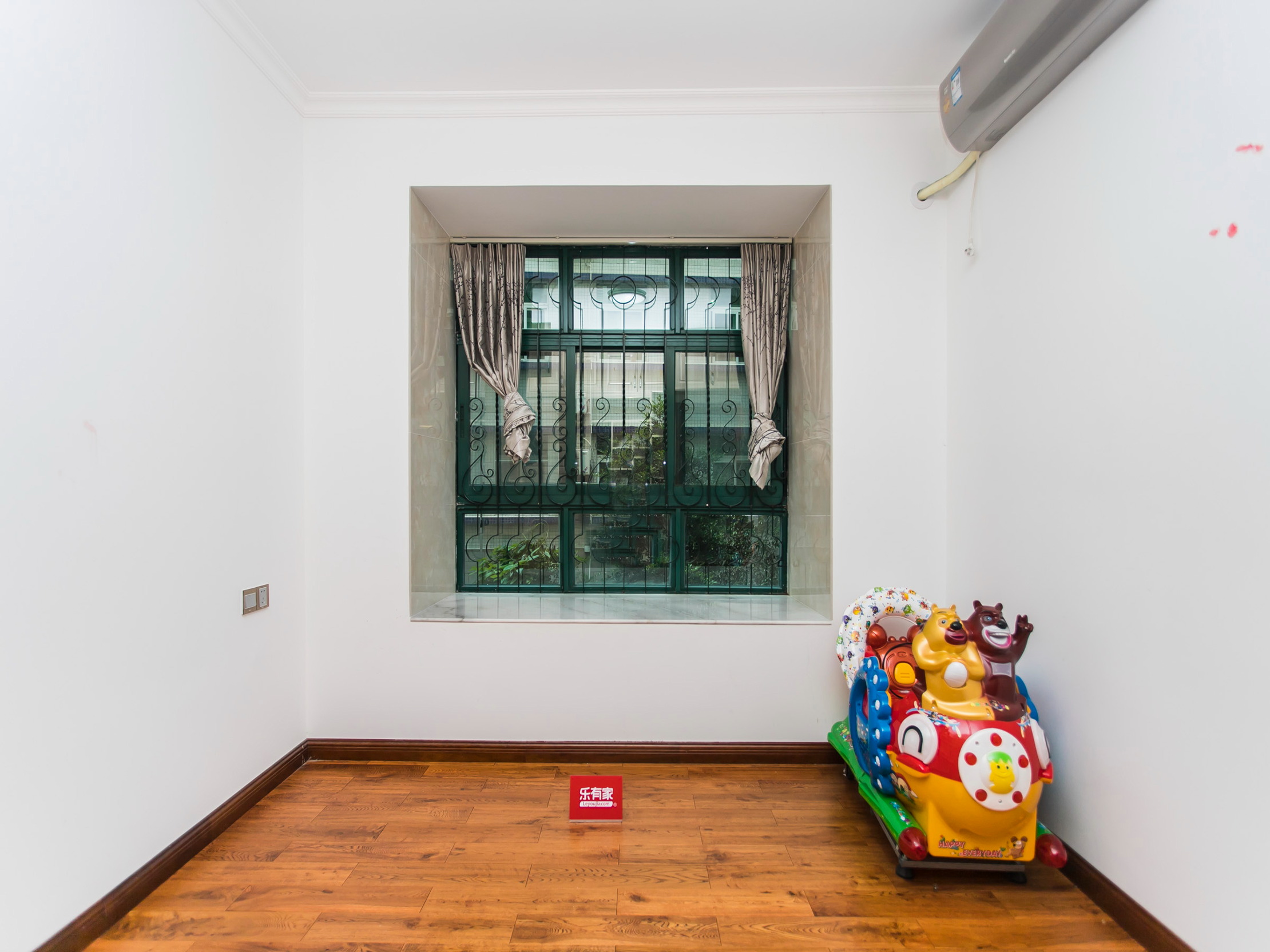 百仕达花园二期 3房2厅2卫 112.96㎡