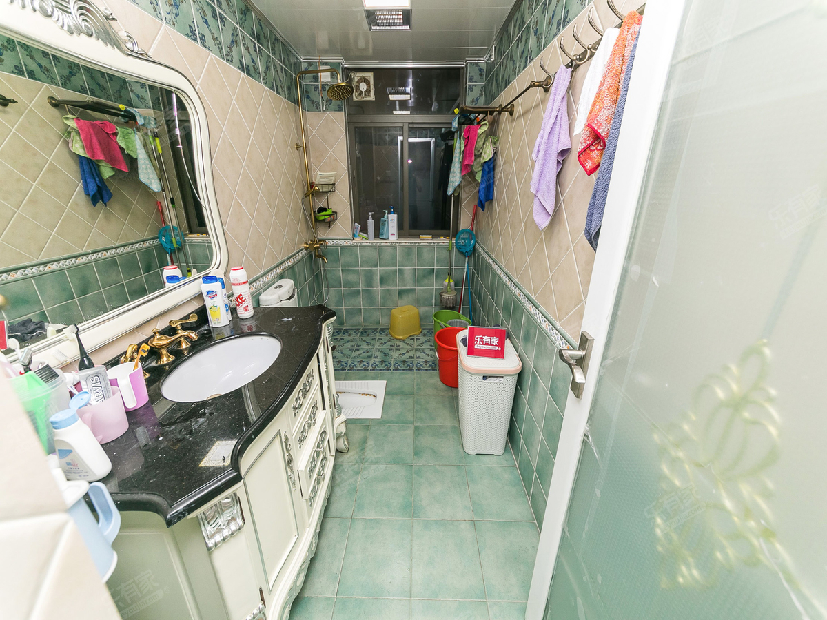 房东底价和一线好房均有，这是小区品质好房，可以瞧瞧看!