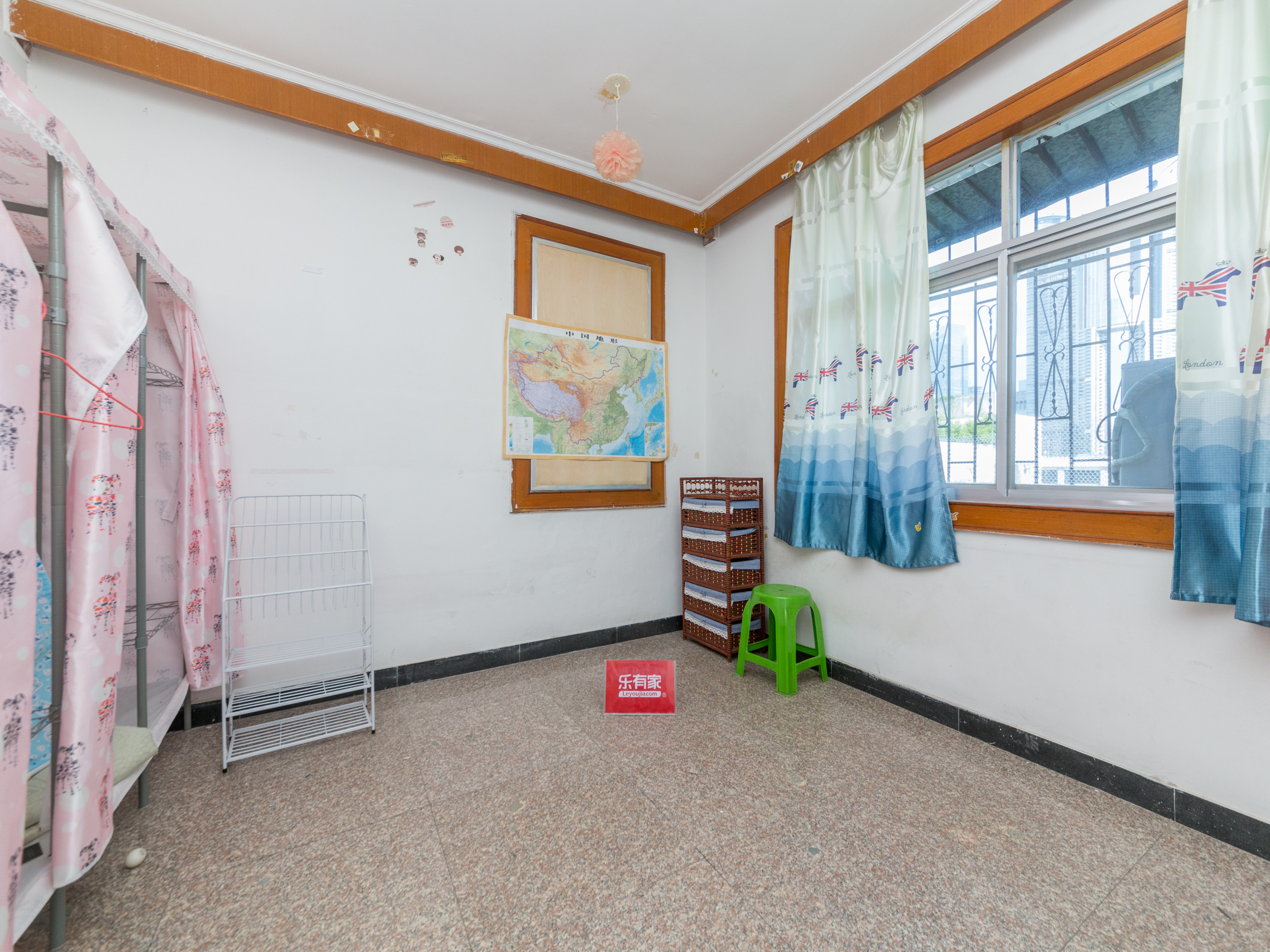 诚心出租，看房联系-深圳竹园小学住宅楼租房