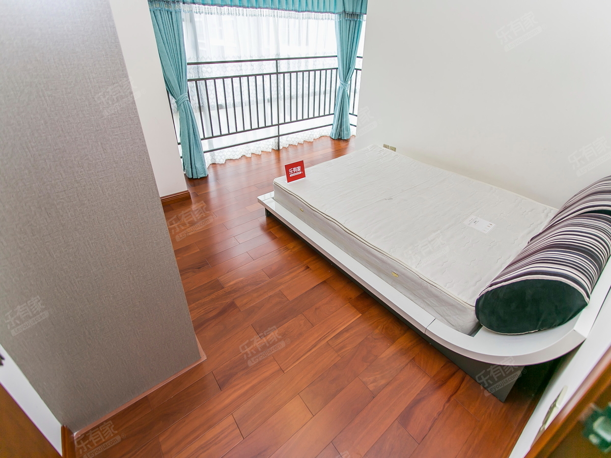 尚书苑东南向三房诚心出售