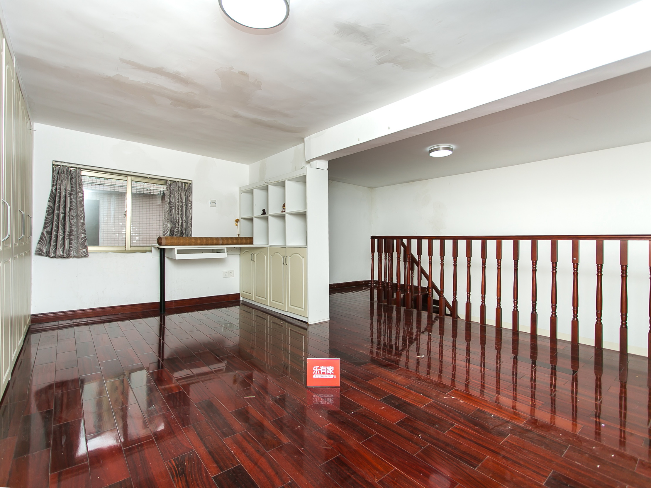 龙泉别墅 1房1厅1卫 178㎡