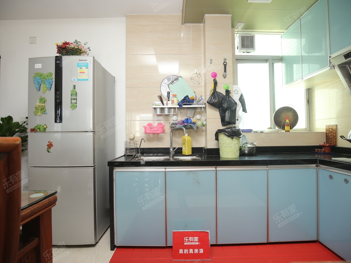 恒和苑电梯房，小区绿化优美