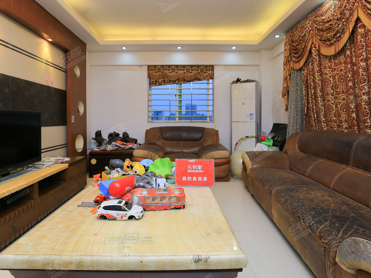 星河花园 3房3厅2卫 191㎡