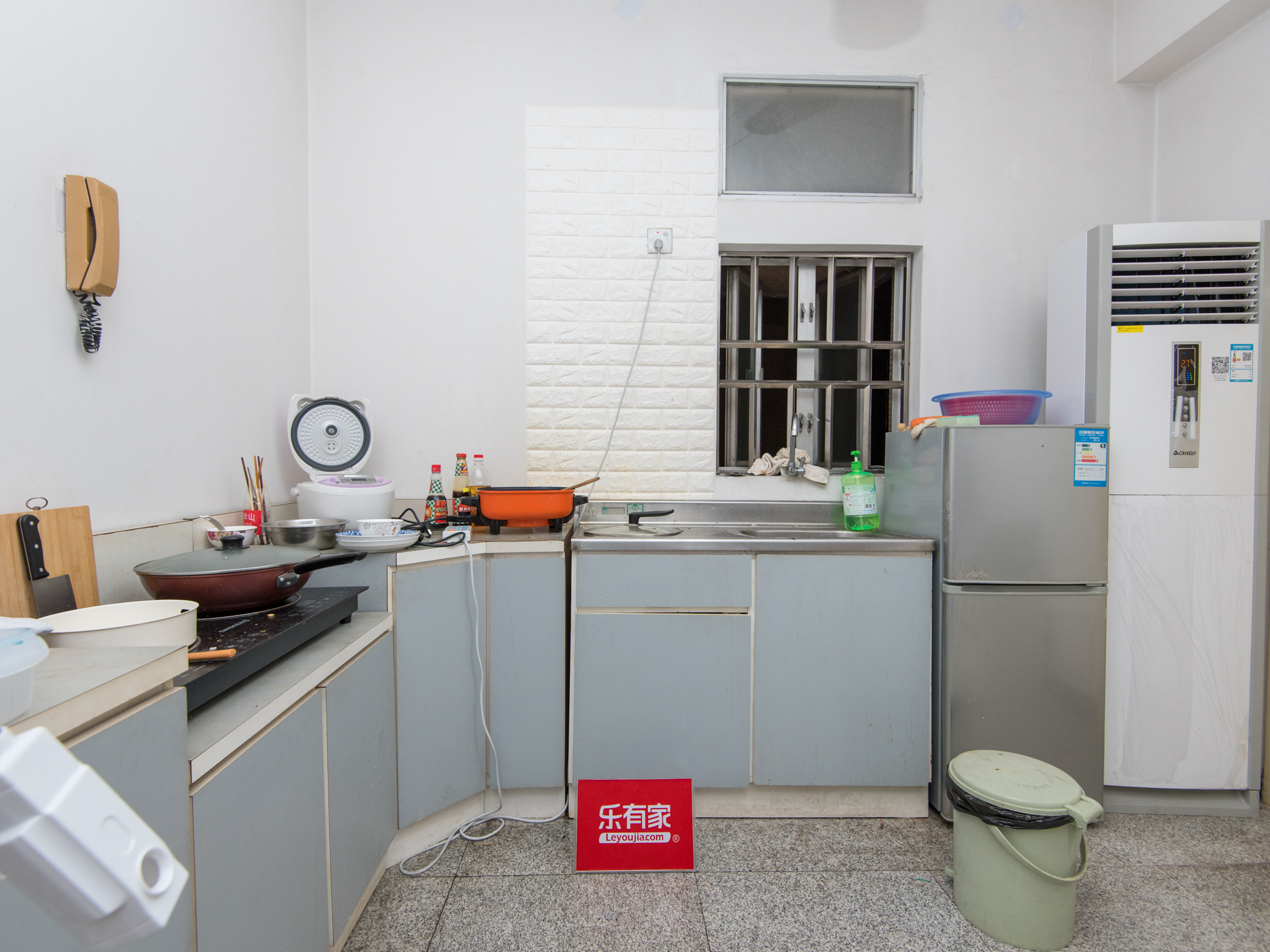 富丽大厦，方正户型，采光佳，重点学校旁！