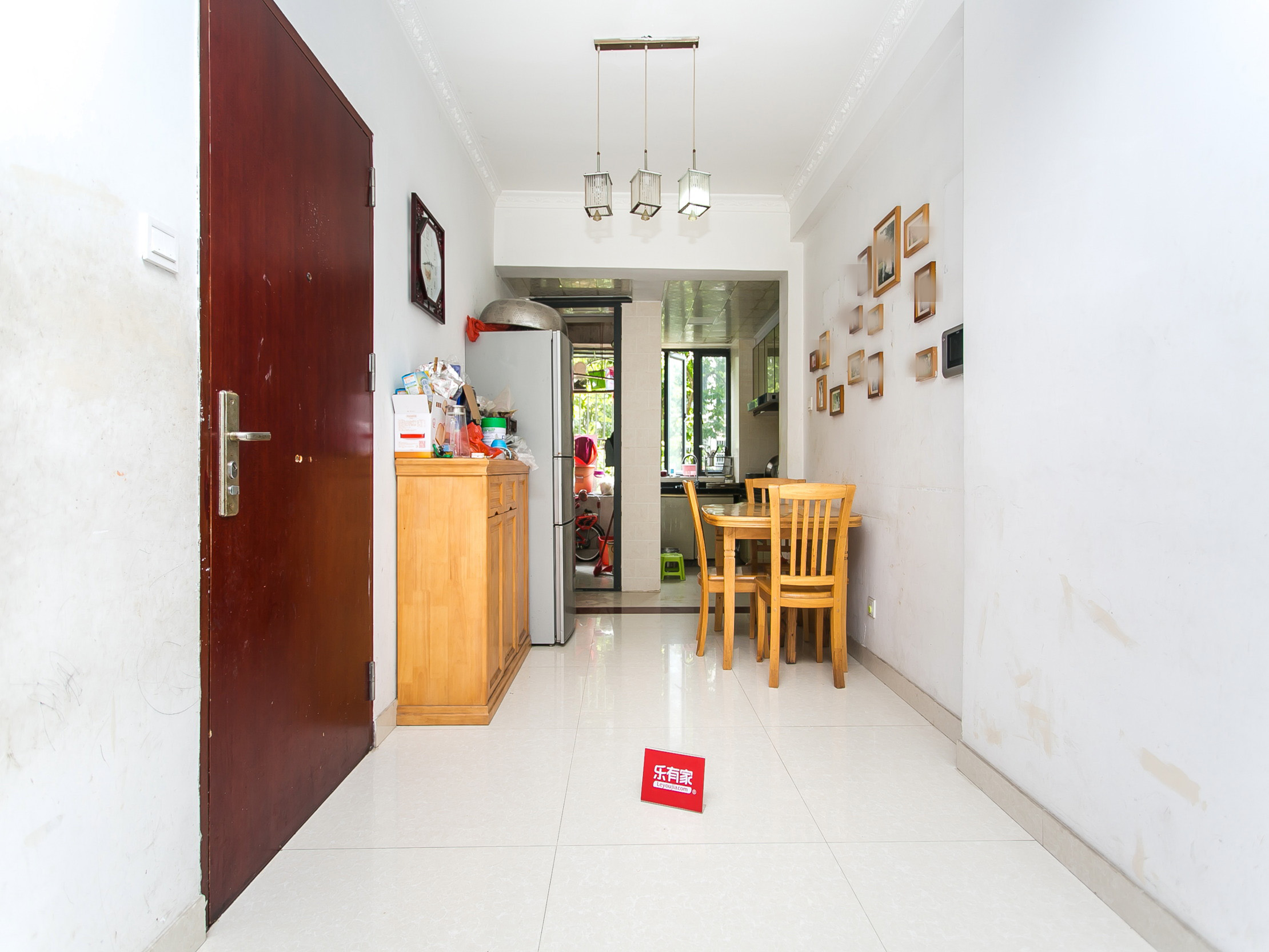 慢城二期，方正户型，税费低，通风采光优，车位充足，带地面花园，业主诚心出售！