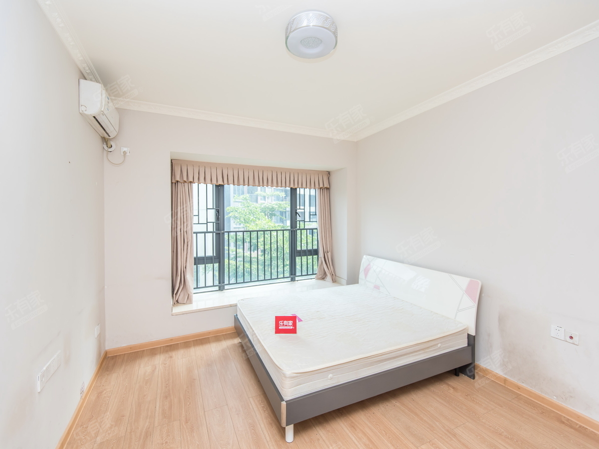 南北通大四房，有入户使用率高