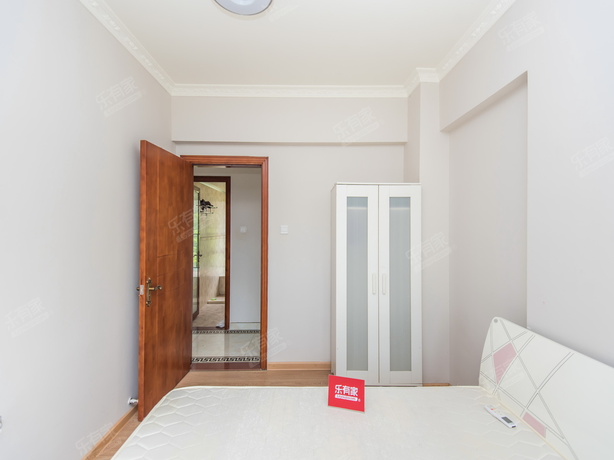 南北通大四房，有入户使用率高