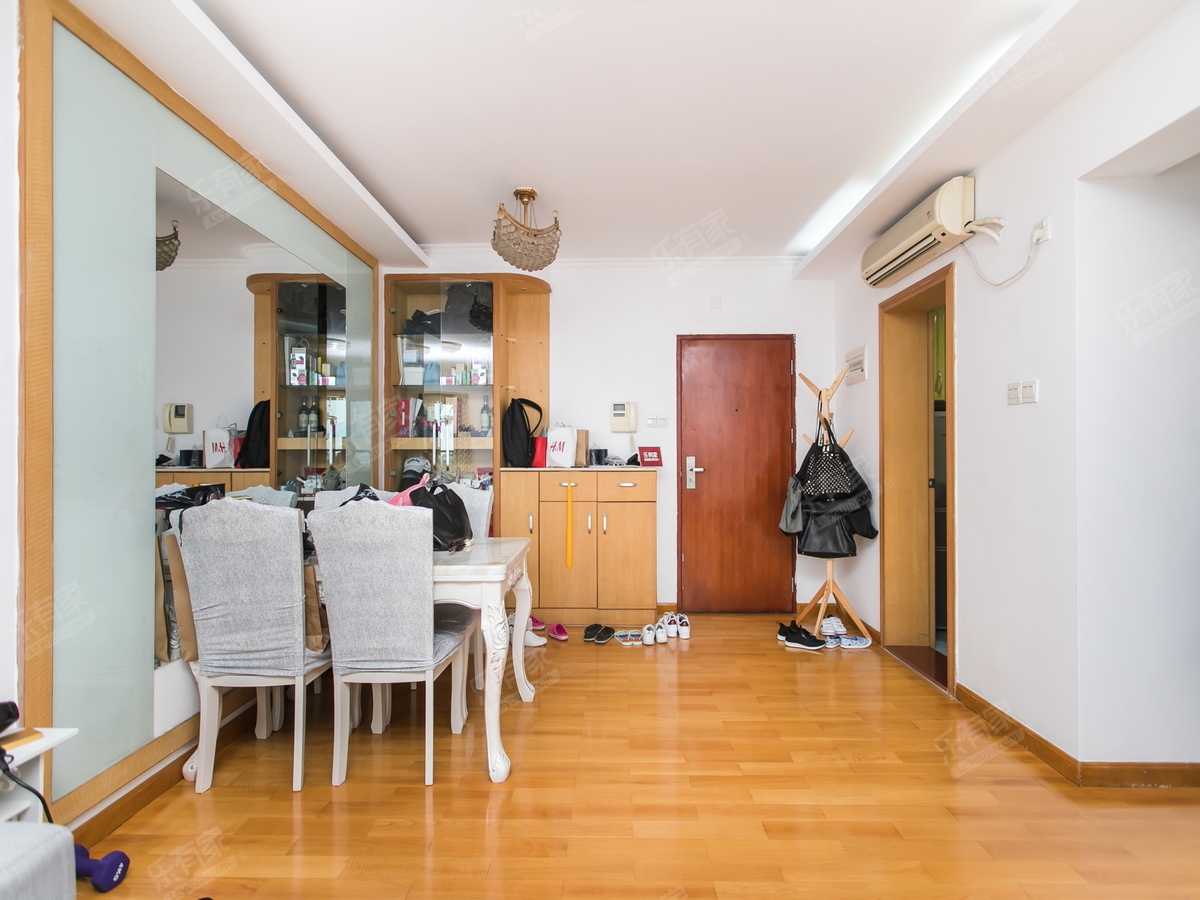 40栋花园泳池社区，金地物业可以看海景，