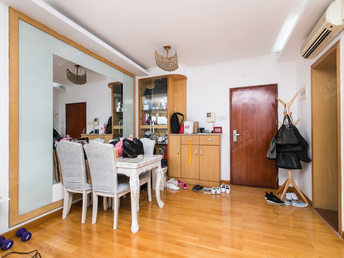 40栋花园泳池社区，金地物业可以看海景，