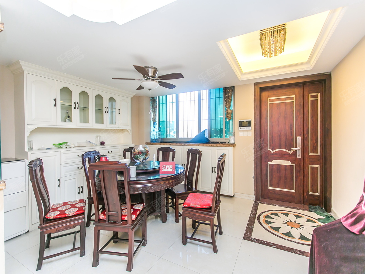 新出房源诚心出售，看房方便