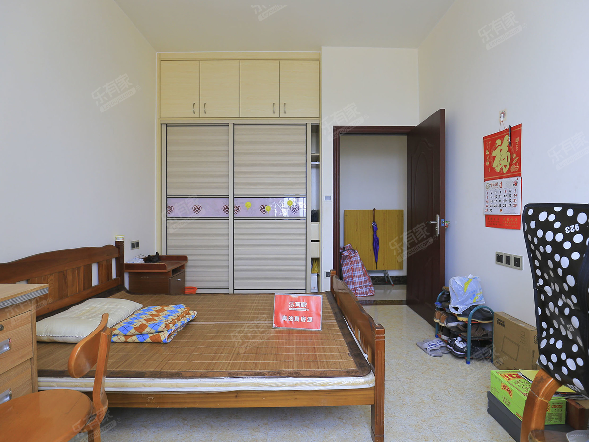 江门人才岛，江职旁边小区电梯3房，带精装修