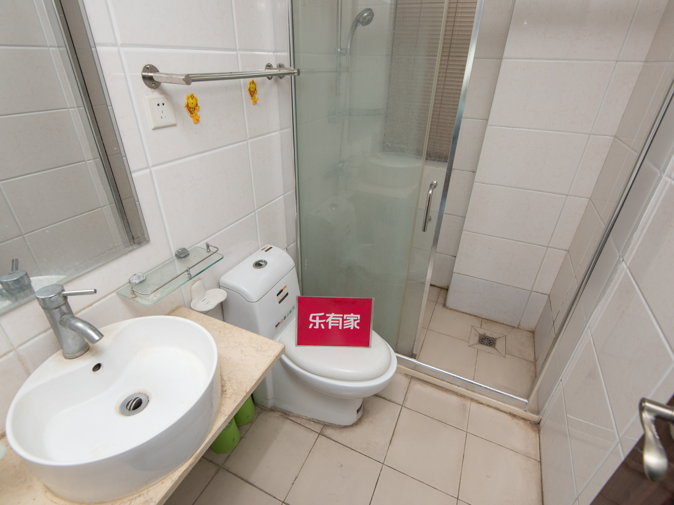 沙岗墟旁电梯有平台的房子