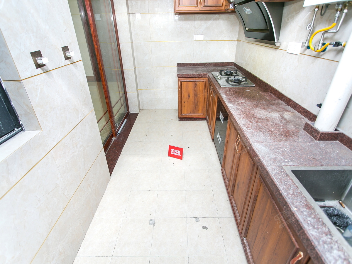 丹小旁次新小区，近丹竹头地铁，业主诚心卖