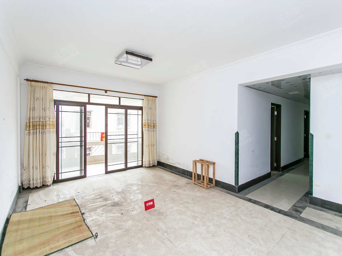 紫晖阁 4房2厅2卫 145㎡