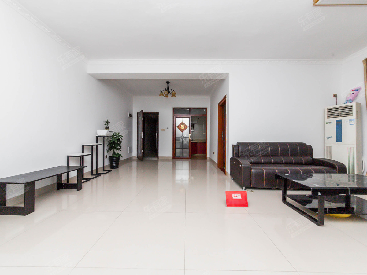 锦江国际 3房2厅2卫 133㎡