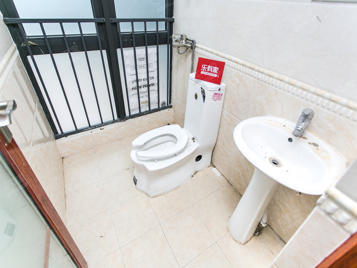 丹小旁次新小区，近丹竹头地铁，业主诚心卖