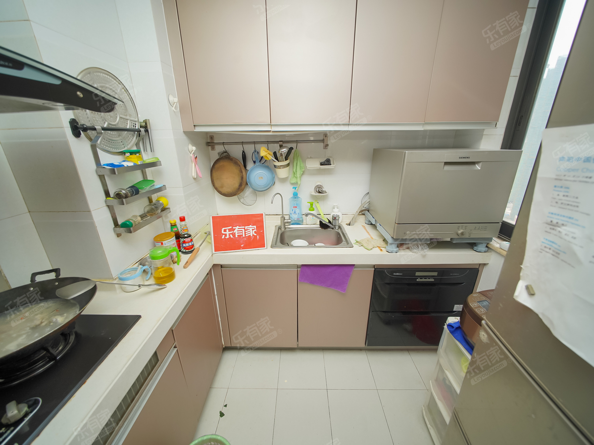 户型方正，布局合理，利用率高