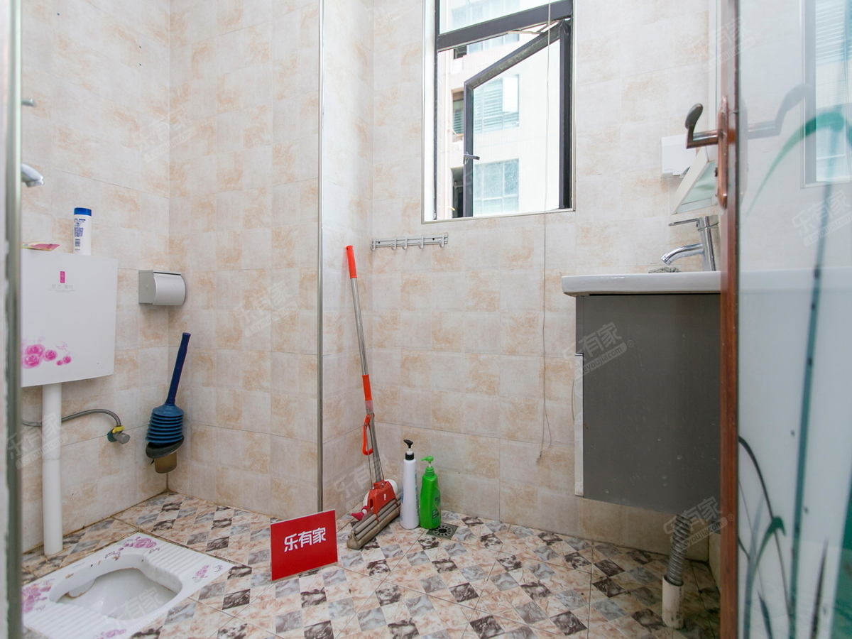 东岸美域公馆 2房1厅1卫 53㎡