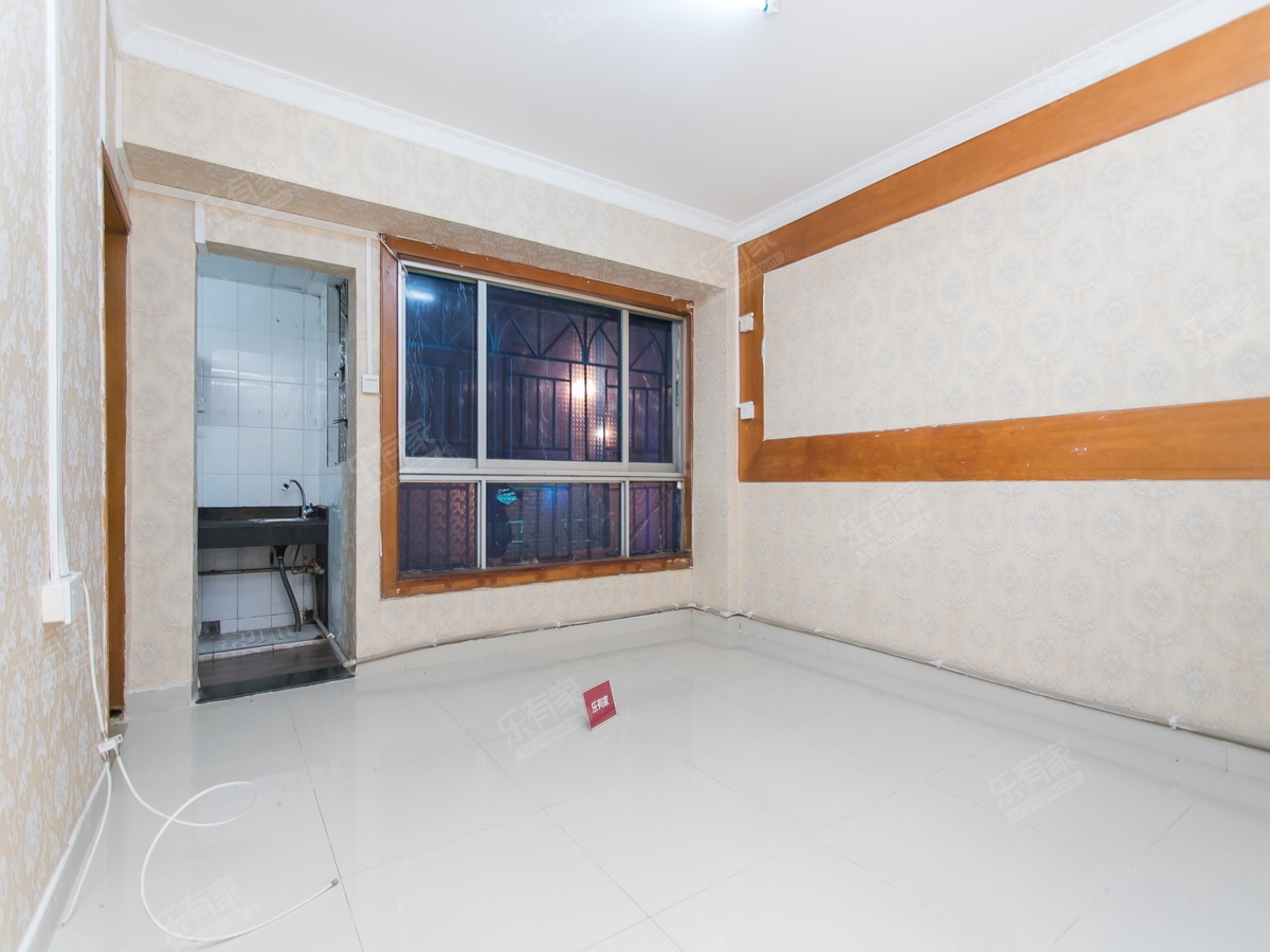 双口岸物业，裕亨花园满五年，税费低，高使用率-广州裕亨花园二手房