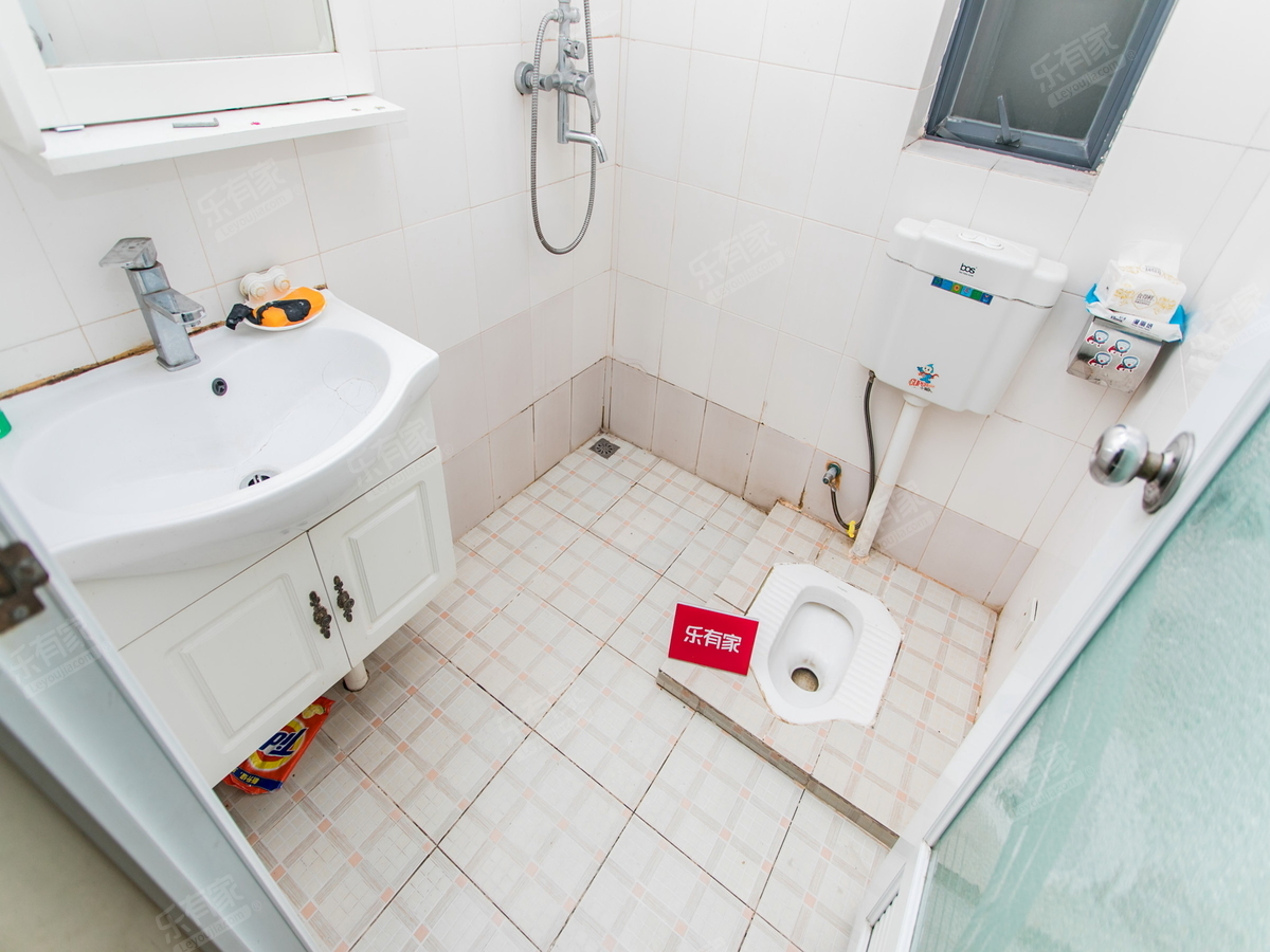 世纪春城三期朝南一房，业主急售，看房找我预约