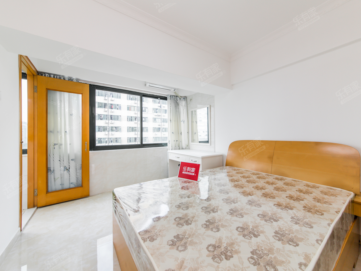 新出端头户，三面采光看海景，红五产权