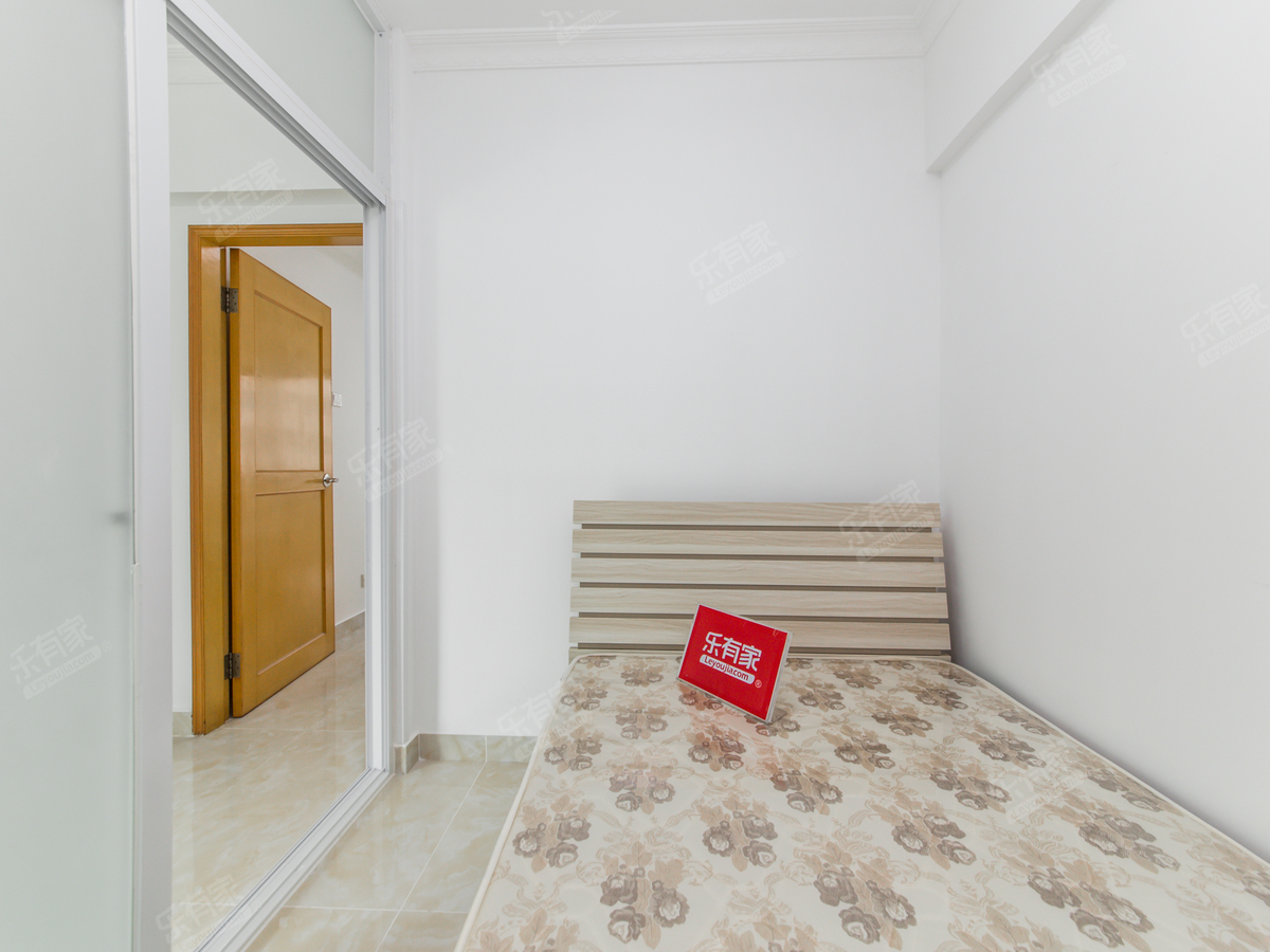 新出端头户，三面采光看海景，红五产权