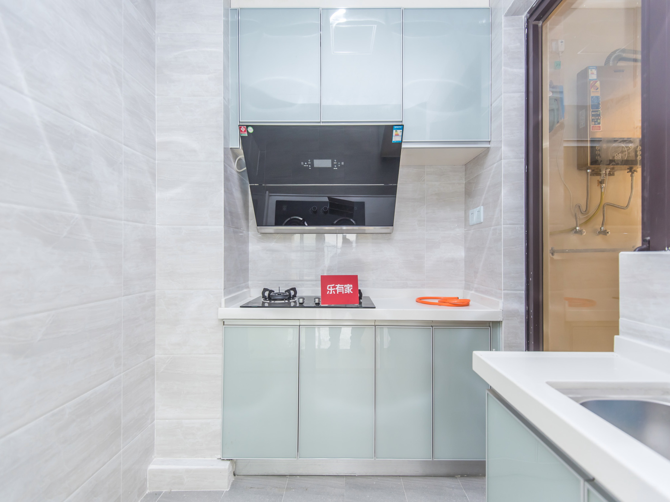 益田大运城邦八期，方正户型，朝南采光佳，带地面花园，人车分流，商业、公园环绕，诚心出售，随时看房！